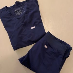 FIGS navy set